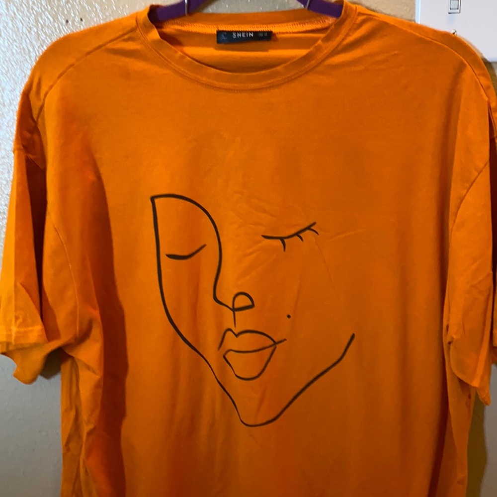 Orange (XS) Face shirt.